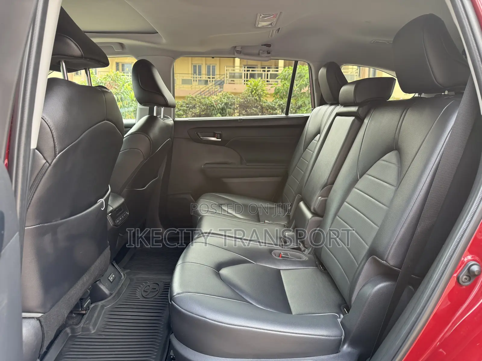 Toyota Highlander XLE AWD 2023 Red