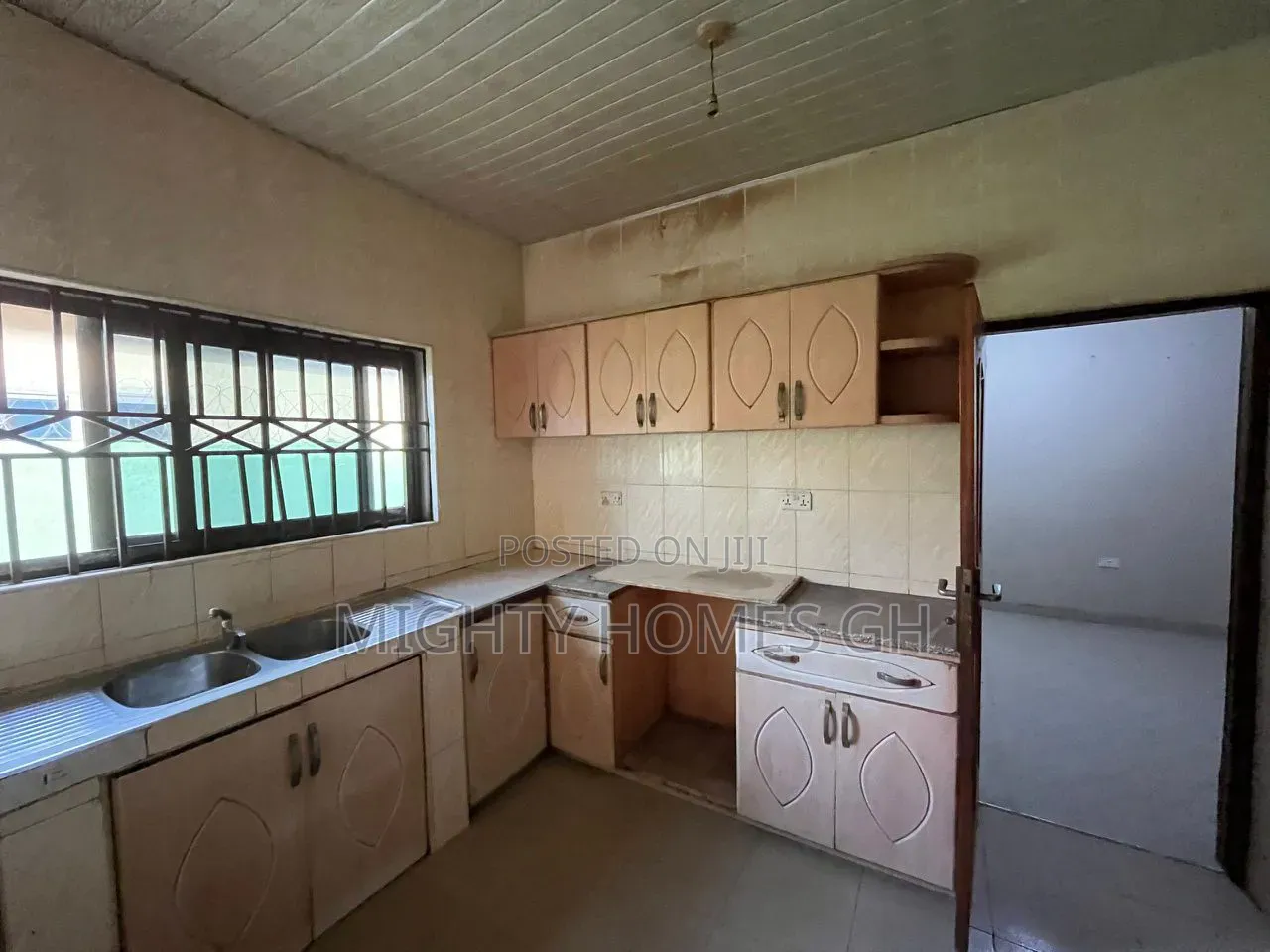 5bdrm House in Mighty Homes, Kasoa for rent