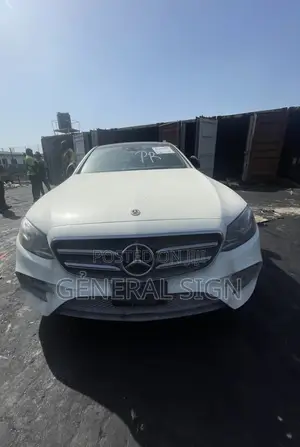 Mercedes-Benz E300 2018 White