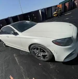 Mercedes-Benz E300 2018 White