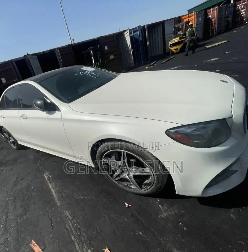 Mercedes-Benz E300 2018 White
