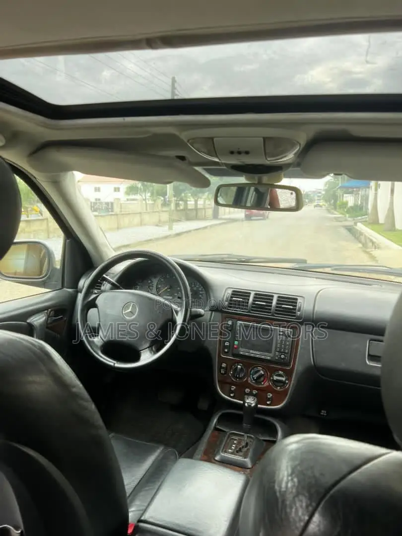 Mercedes-Benz C320 2005 Silver