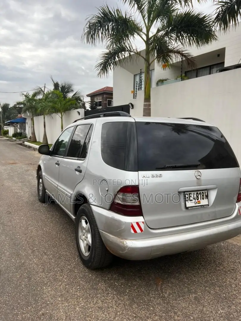 Mercedes-Benz C320 2005 Silver