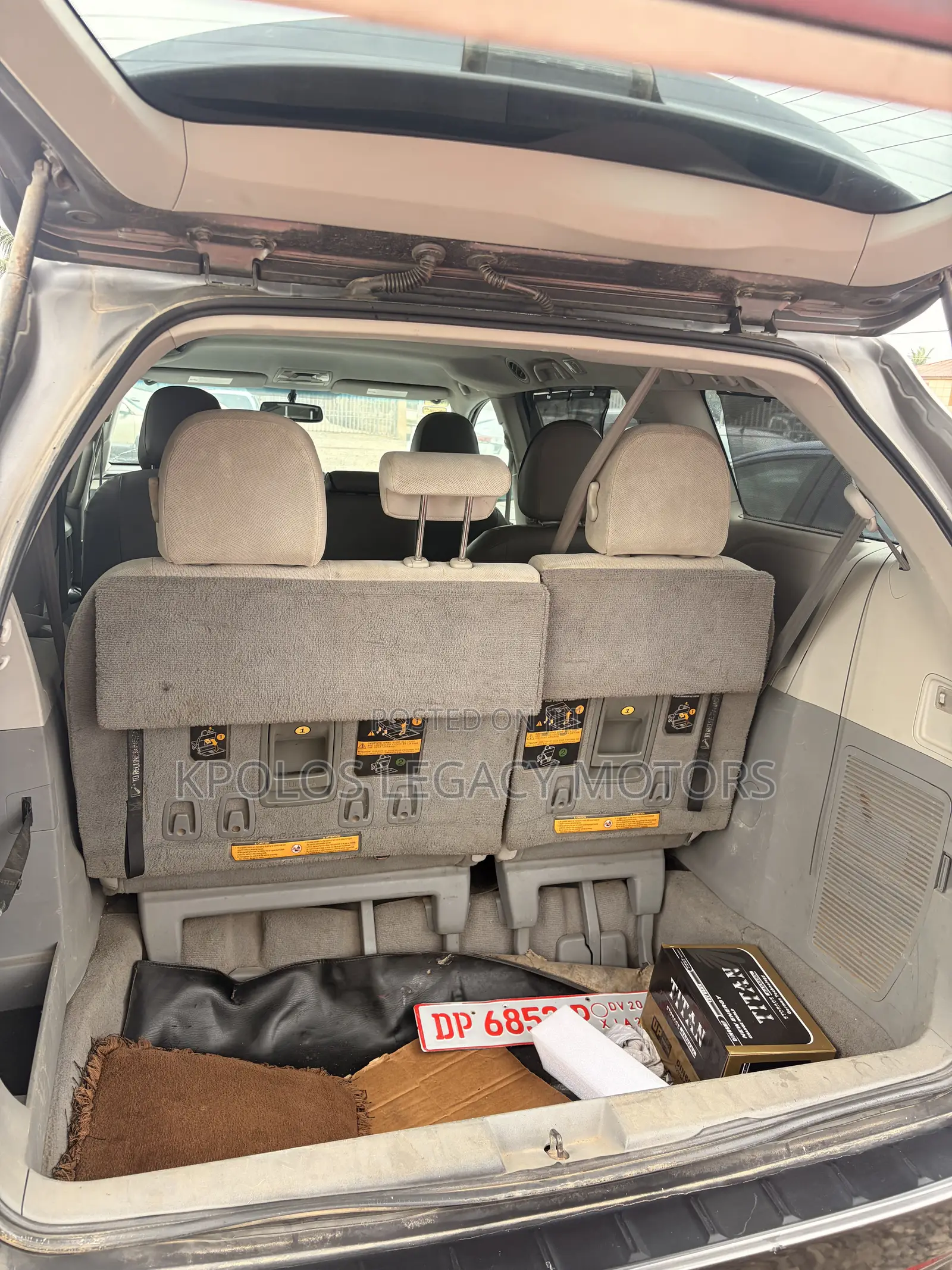 Toyota Sienna LE 7 Passenger 2011 Gray