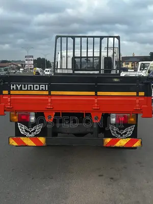 Hyundai Mega 5 Tons 2015 White