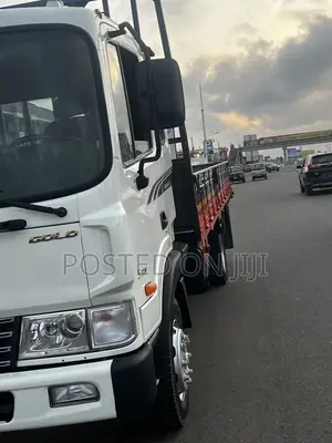 Hyundai Mega 5 Tons 2015 White