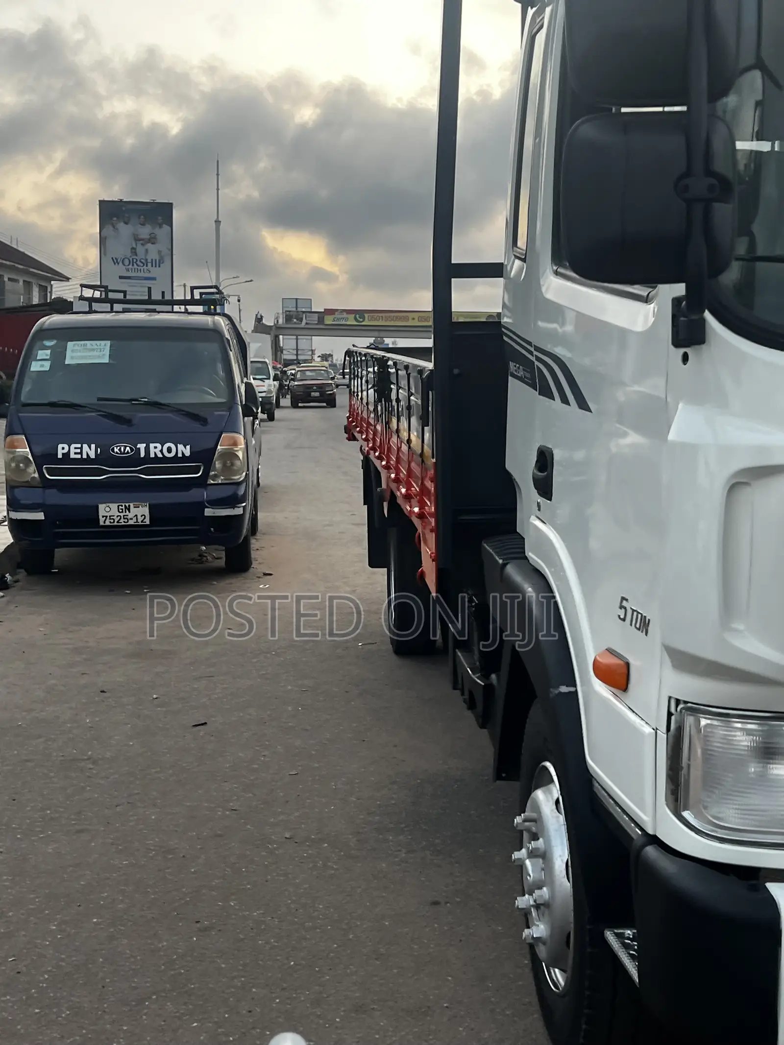 Hyundai Mega 5 Tons 2015 White