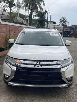 Mitsubishi Outlander Sport 2016 White