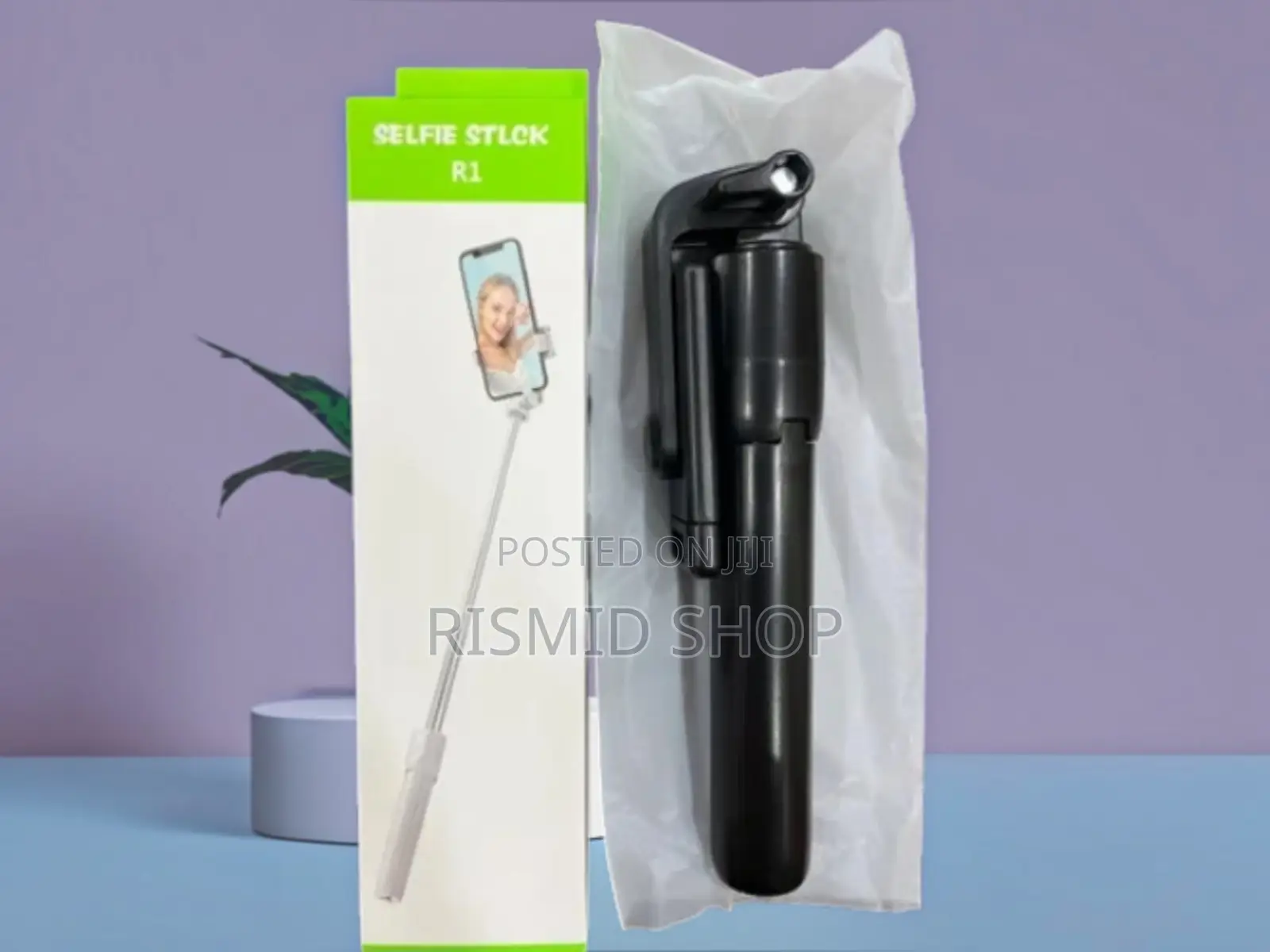 R1 Extendable Selfie Stick
