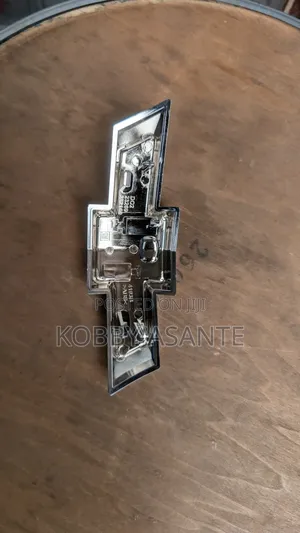 Chevy Camaro 2018 Front Emblem
