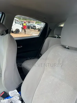 Toyota Vitz 2012 White