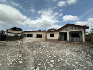 2bdrm Apartment in Kfc, School Junction for rent