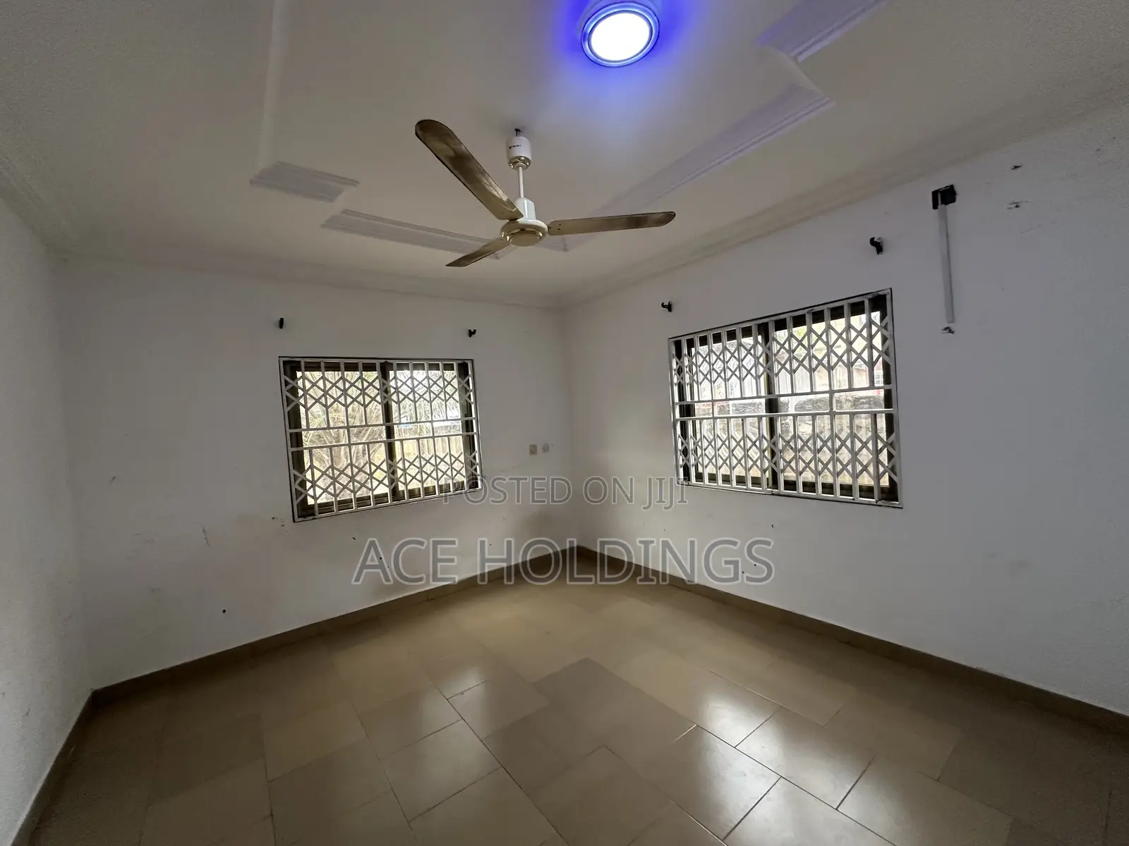 2bdrm Apartment in Kfc, School Junction for rent