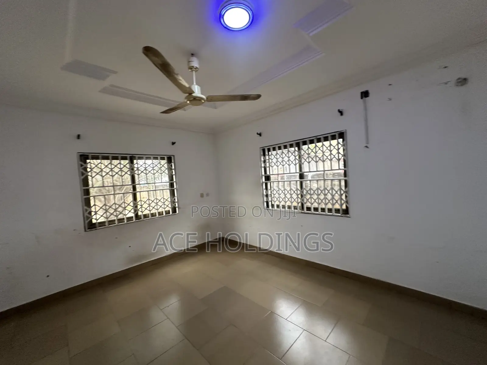 2bdrm Apartment in Kfc, School Junction for rent