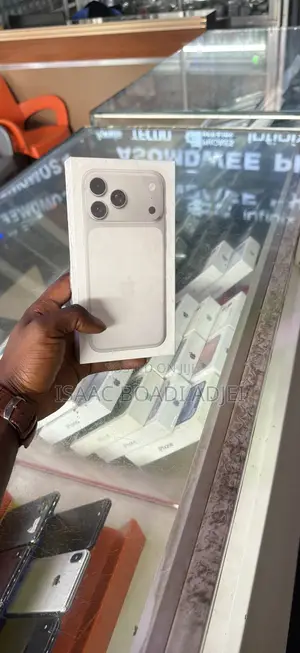 New Apple iPhone 17 Pro Max 256 GB Silver