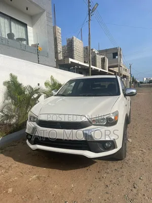Mitsubishi Outlander 2018 White