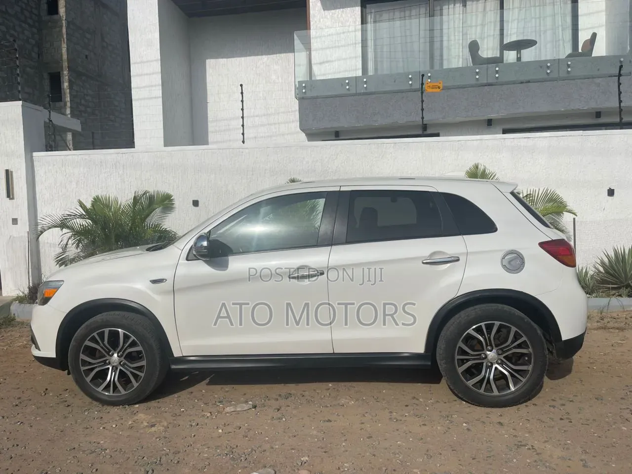 Mitsubishi Outlander 2018 White