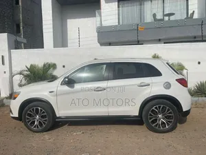 Mitsubishi Outlander 2018 White