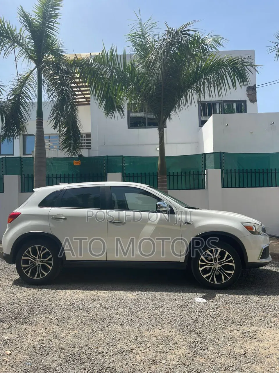 Mitsubishi Outlander 2018 White