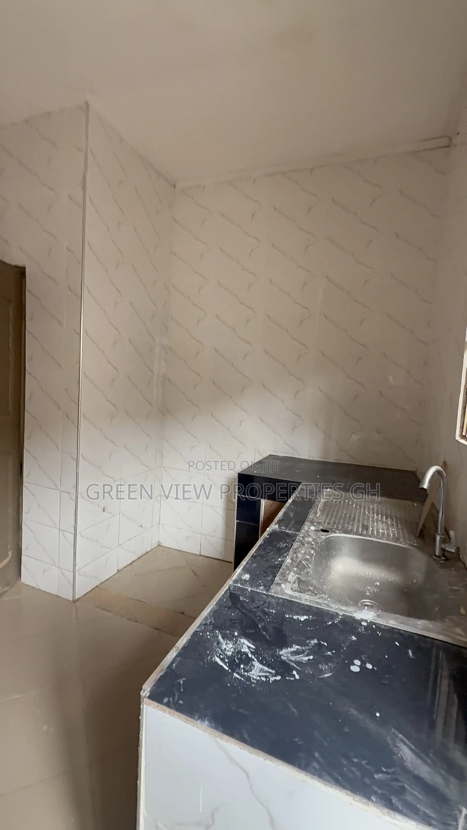 2bdrm Apartment in Old Barrier for rent