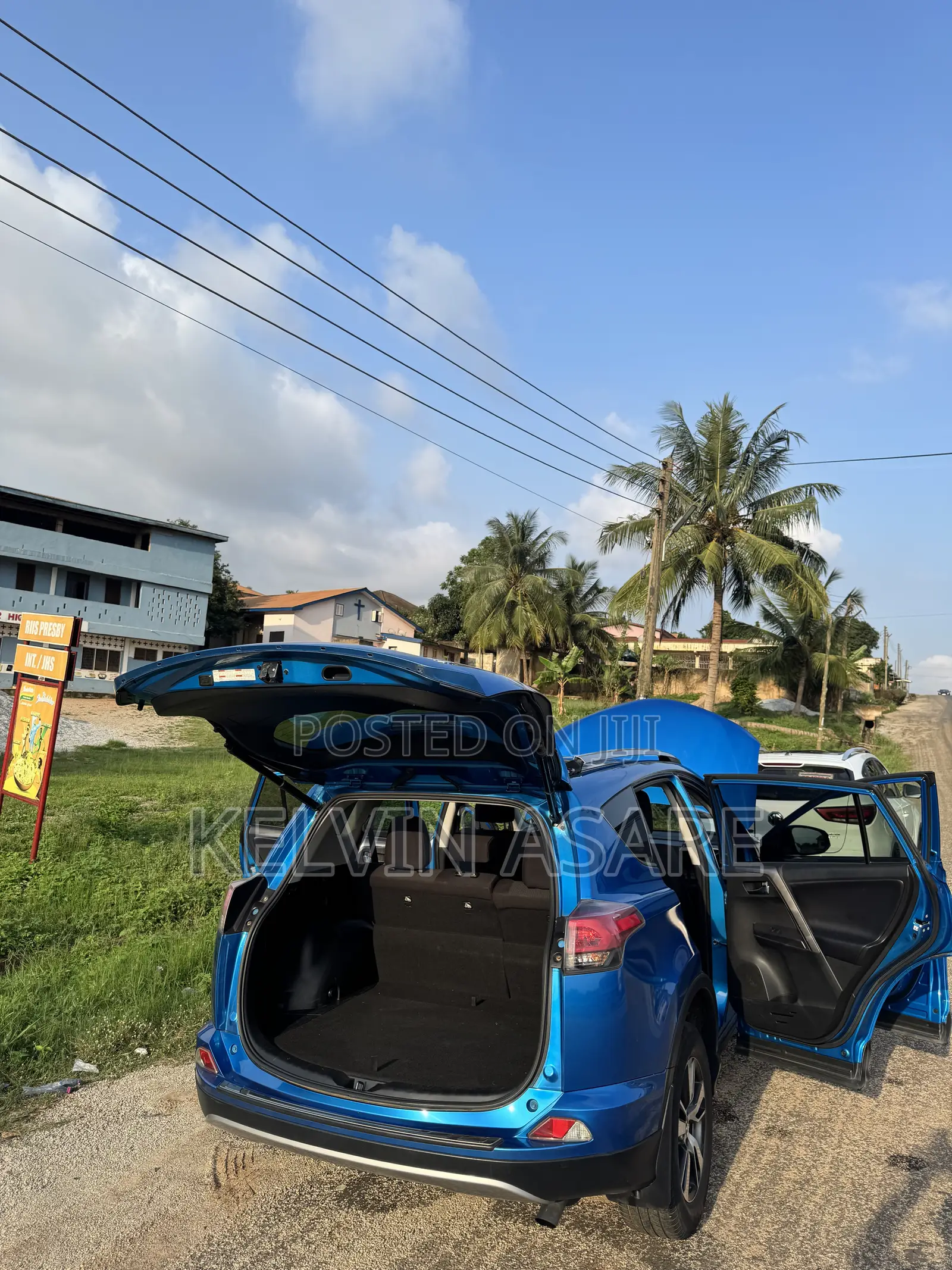 Toyota RAV4 XLE 4dr SUV AWD (2.5L 4cyl 6A) 2018 Blue