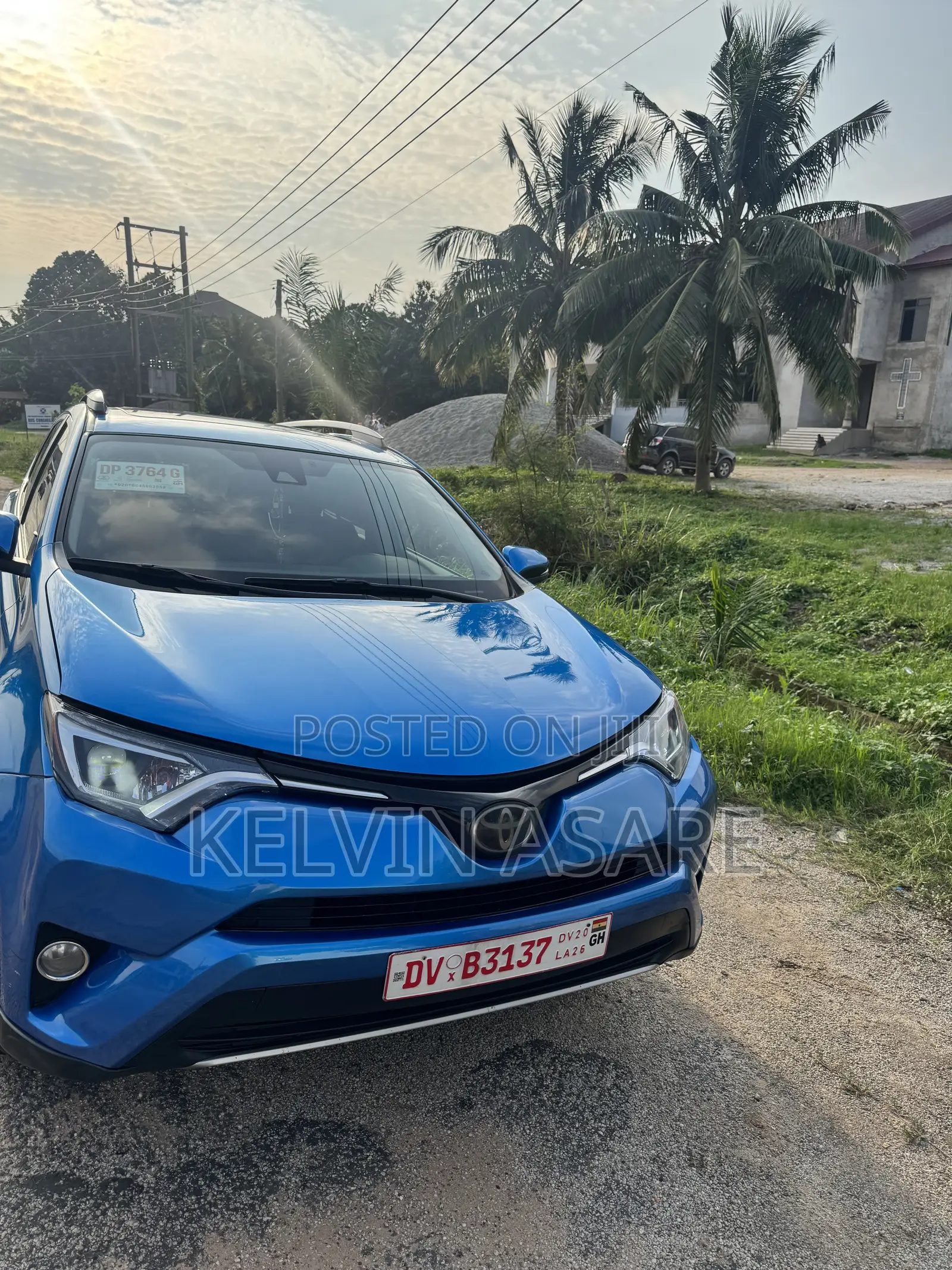 Toyota RAV4 XLE 4dr SUV AWD (2.5L 4cyl 6A) 2018 Blue