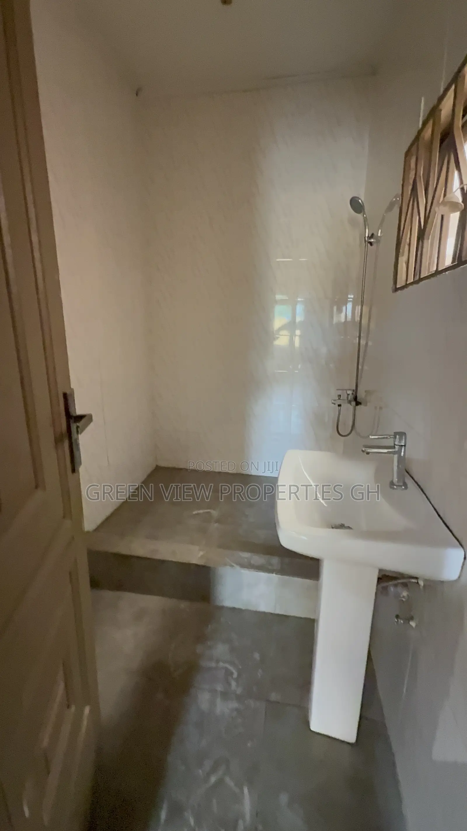 2bdrm Apartment in Old Barrier for rent