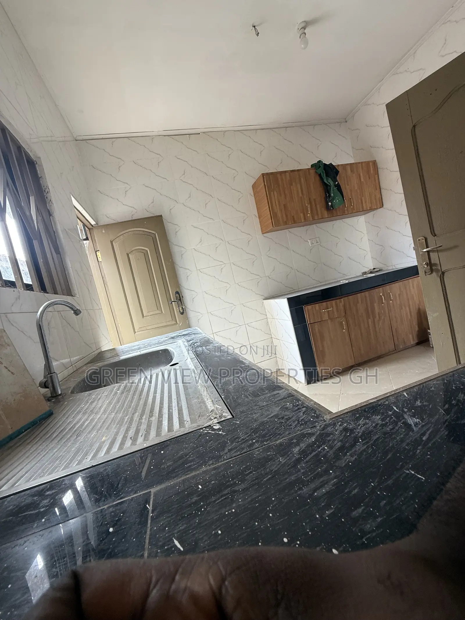 2bdrm Apartment in Old Barrier for rent