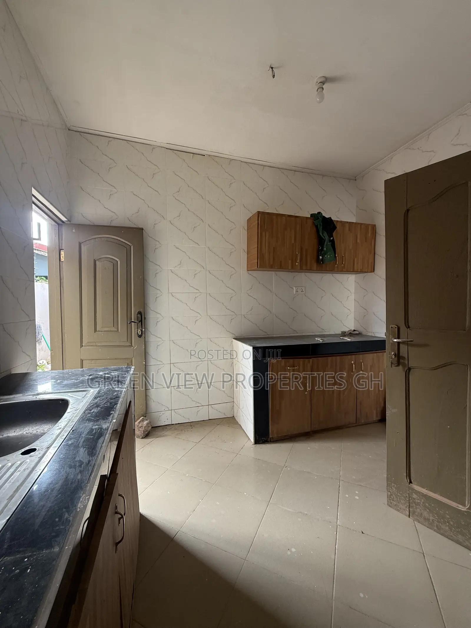 2bdrm Apartment in Old Barrier for rent
