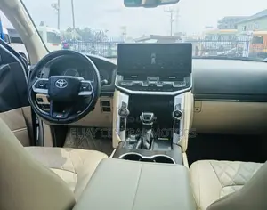Toyota Land Cruiser 4.0 V6 GX-R 2015 White