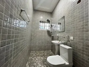 2bdrm Apartment in Adenta, Frafraha for rent
