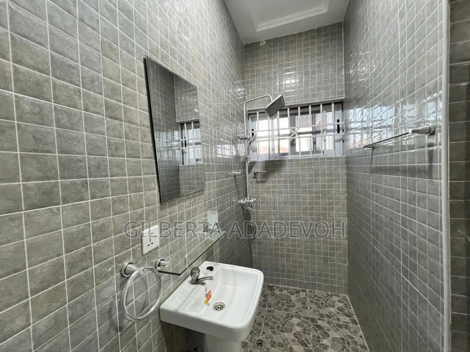 2bdrm Apartment in Adenta, Frafraha for rent