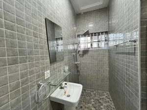 2bdrm Apartment in Adenta, Frafraha for rent
