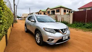 Nissan Rogue SV 4dr SUV AWD (2.5L 4cyl CVT) 2014 Silver