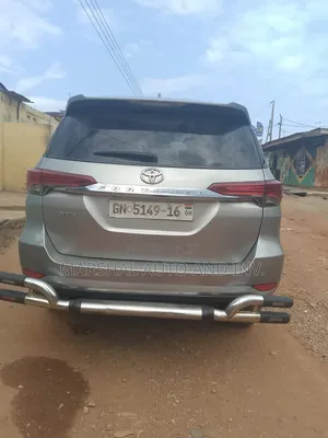 Toyota Fortuner 2.7 AWD 2016 Gray