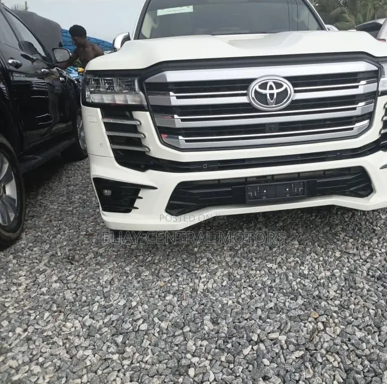 Toyota Land Cruiser 4.0 V6 GX-R 2015 White