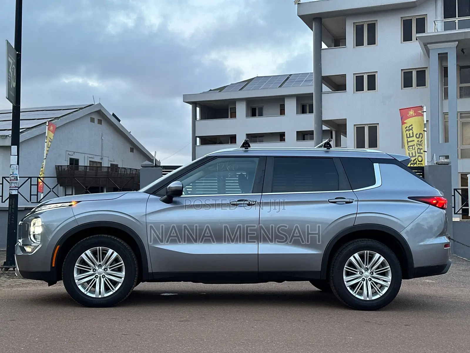 Mitsubishi Outlander SEL 2022 Silver