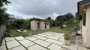 4bdrm House in Adom / Nungua for sale