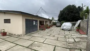 4bdrm House in Adom / Nungua for sale