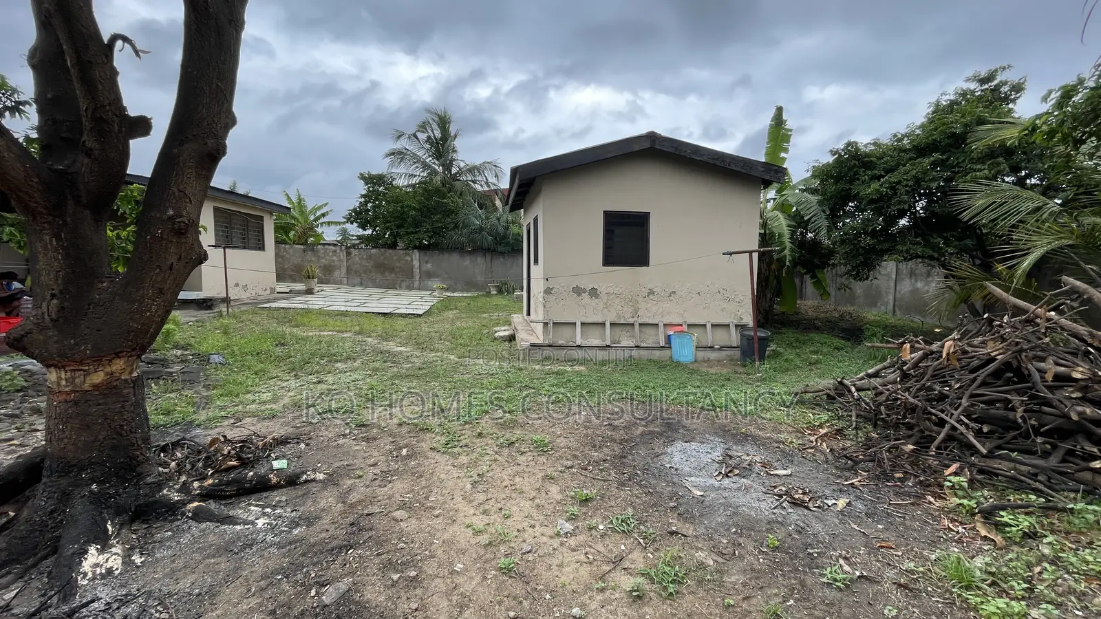 4bdrm House in Adom / Nungua for sale