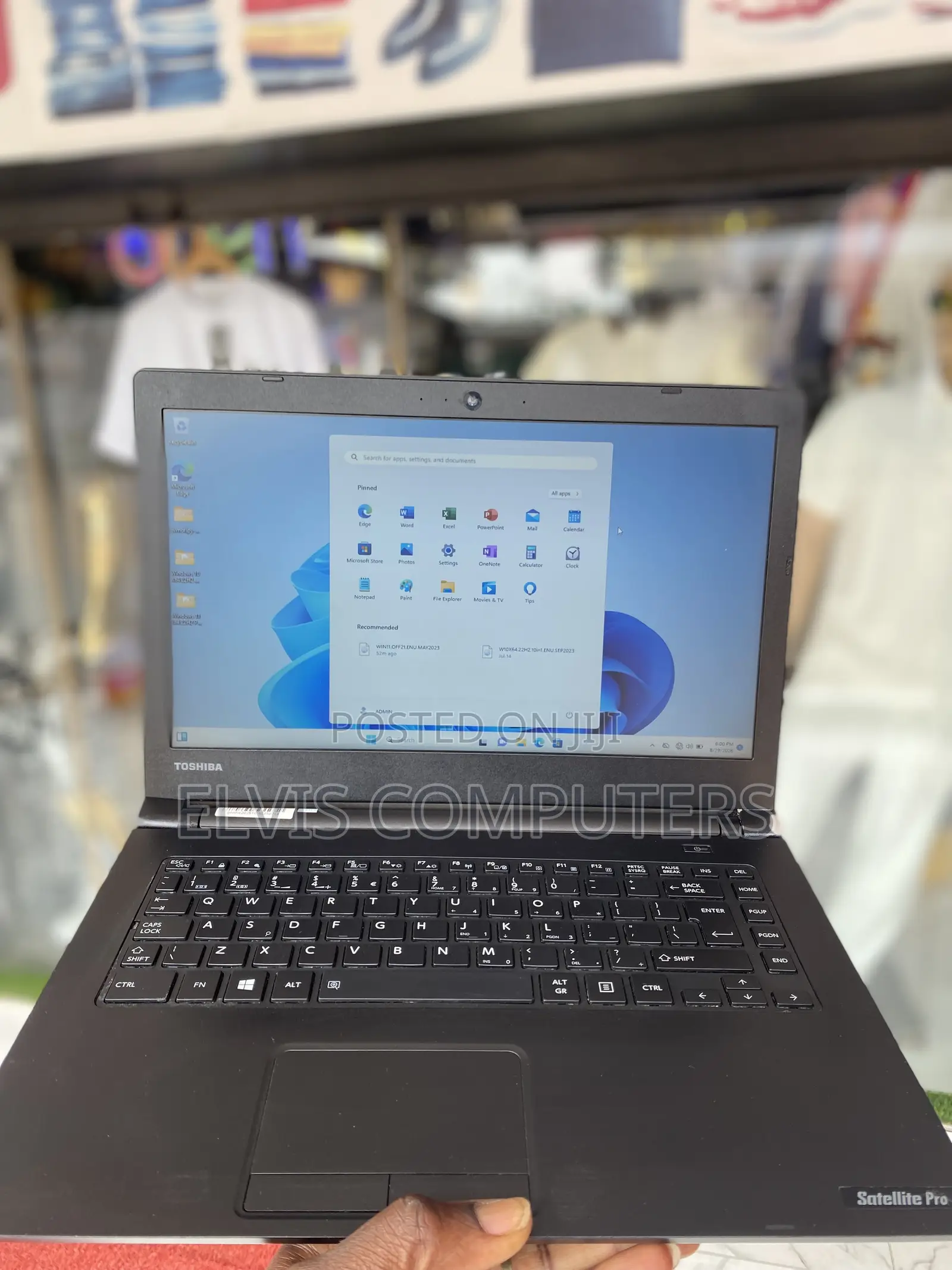 Laptop Toshiba Satellite Pro B40 4GB Intel Pentium SSD 128GB