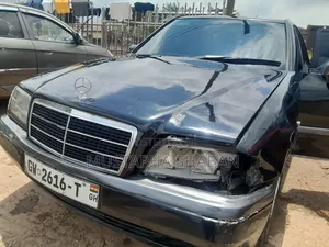 Mercedes-Benz C180 1996 Black
