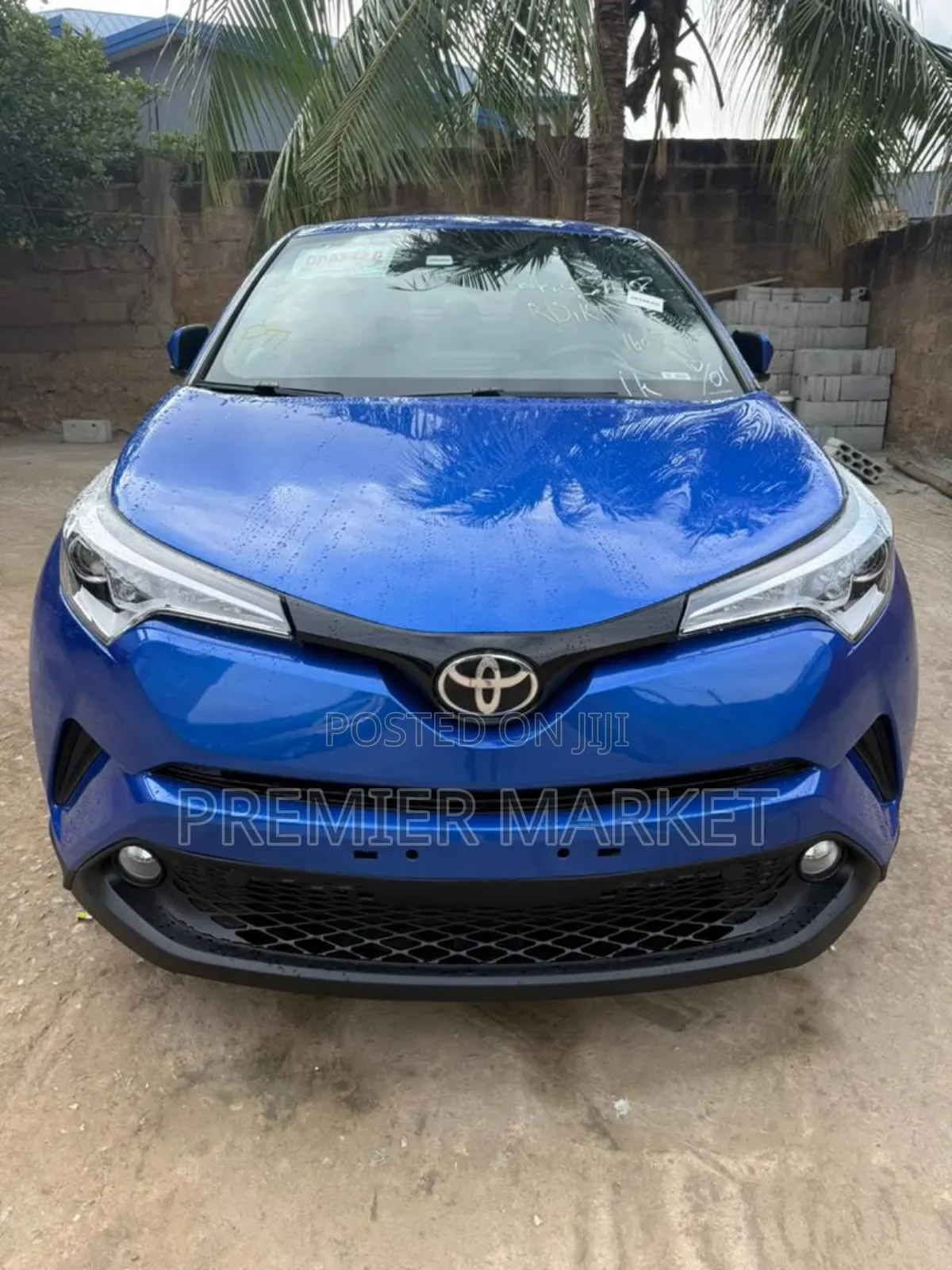 Toyota C-HR LE FWD 2019 Blue