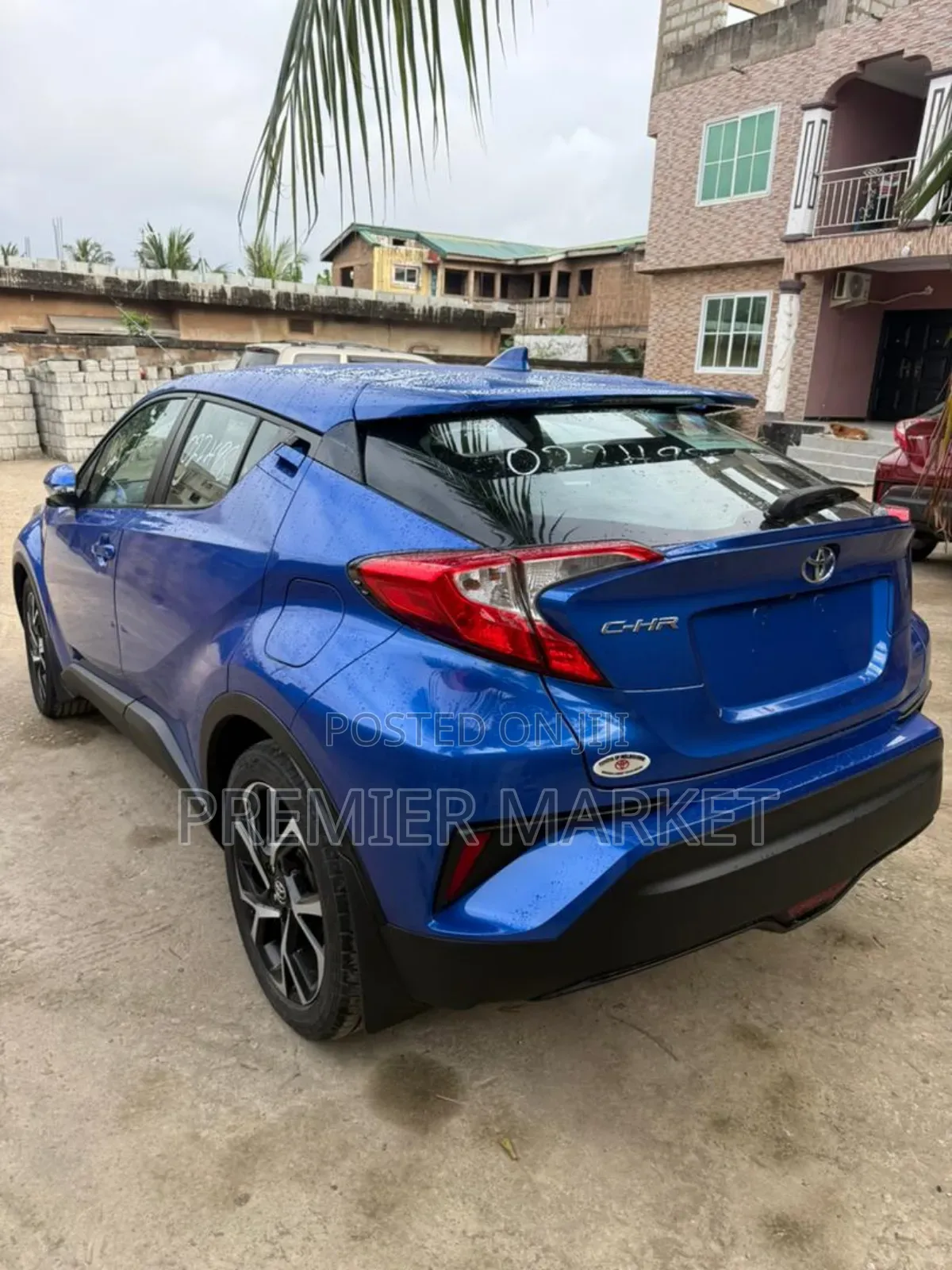 Toyota C-HR LE FWD 2019 Blue