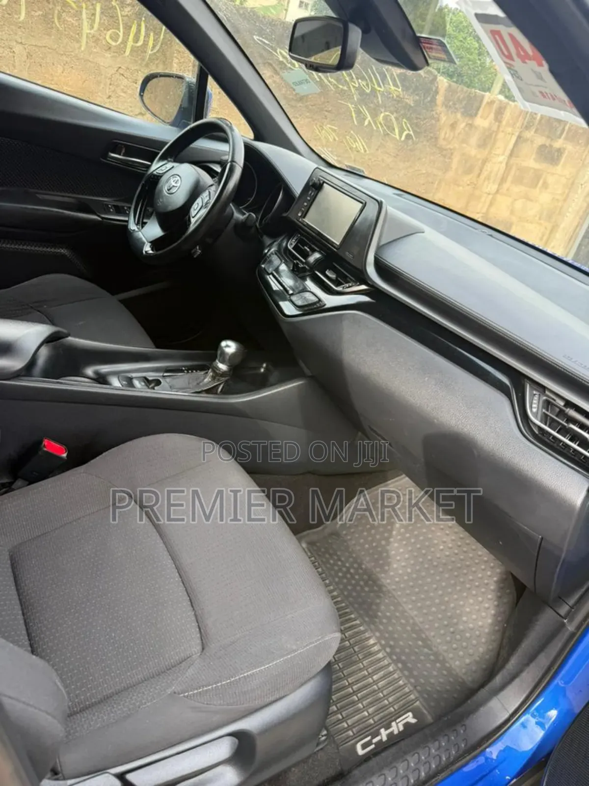 Toyota C-HR LE FWD 2019 Blue