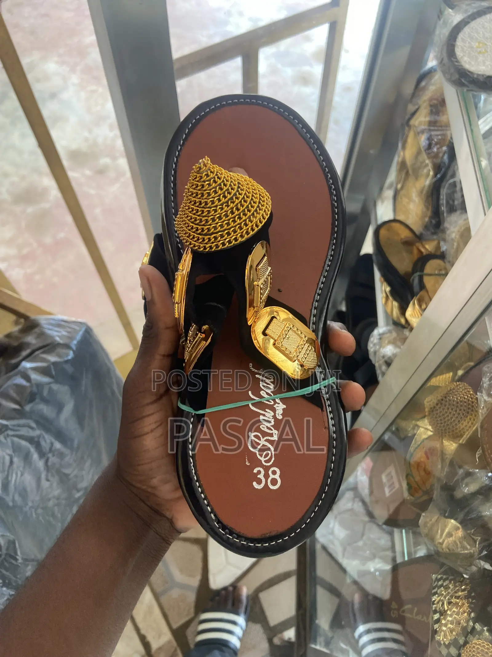 Ahenema Slippers