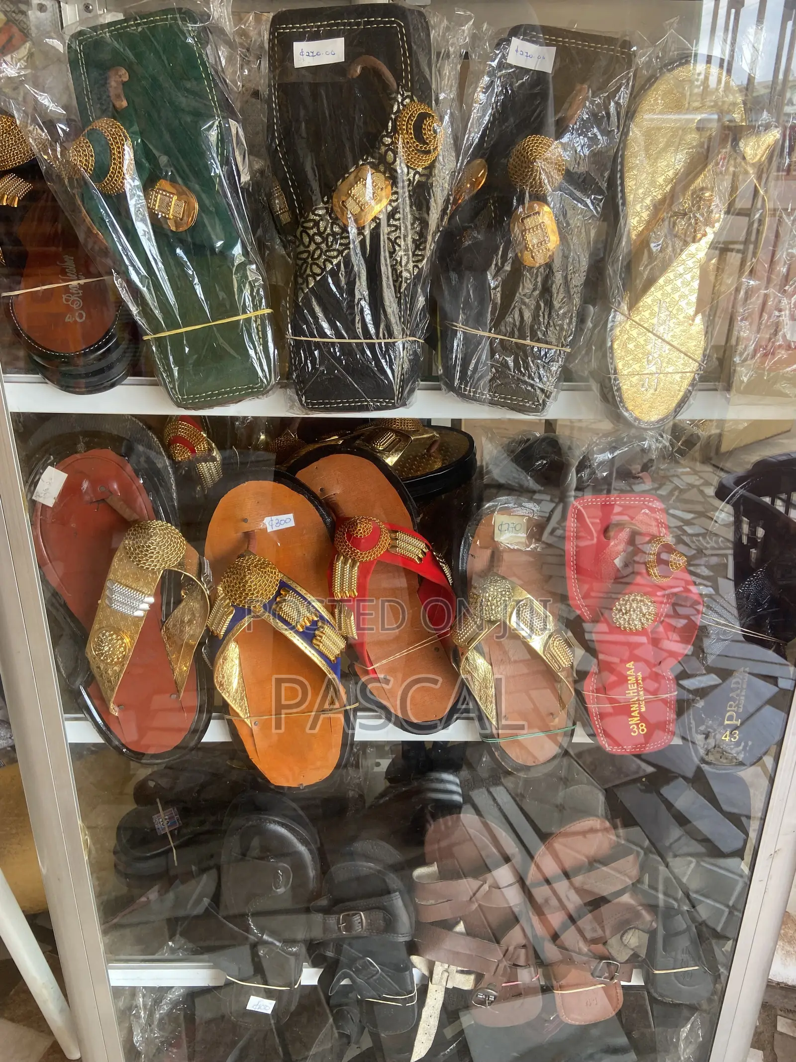 Ahenema Slippers
