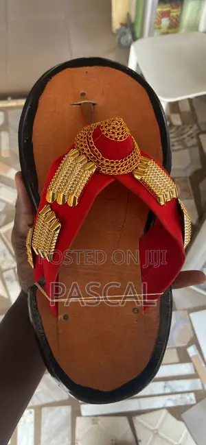 Ahenema Slippers