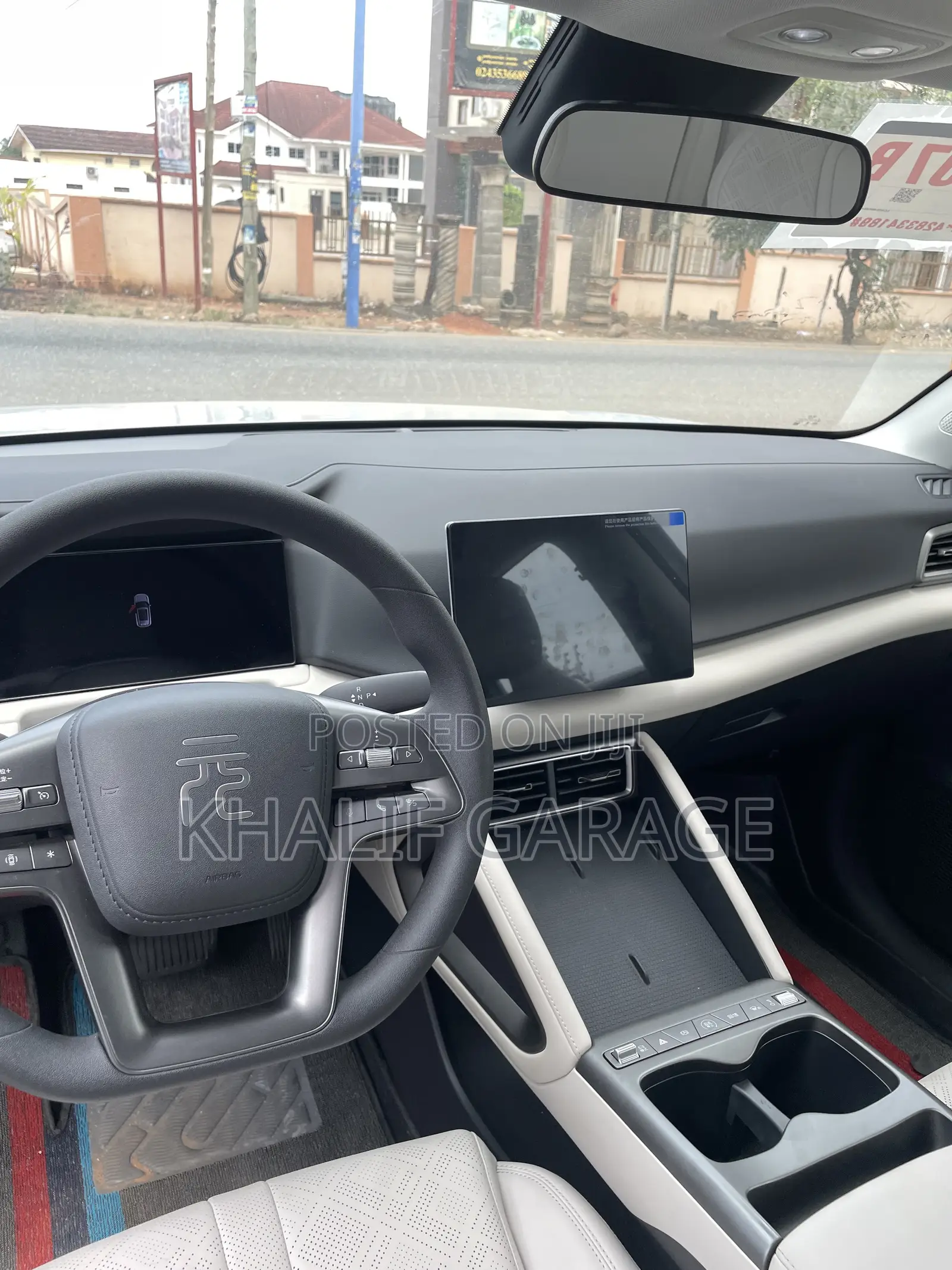 New BYD Yuan Up 45 kWh FWD 2024 Off white