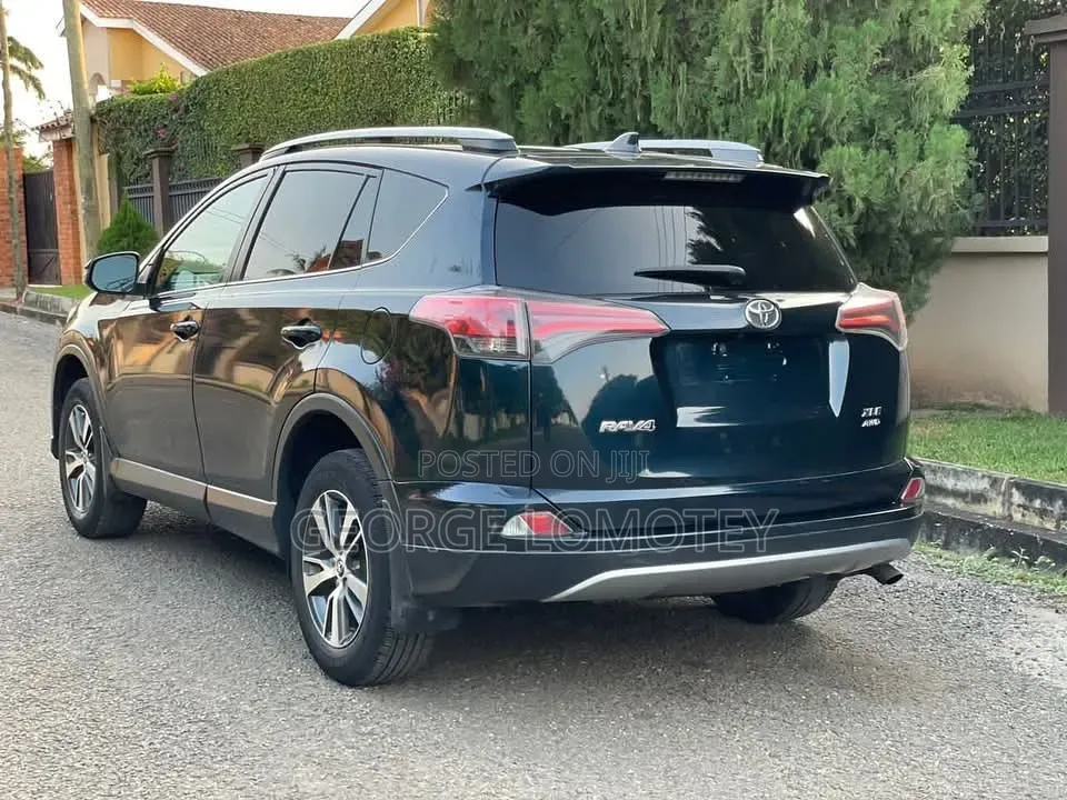 Toyota RAV4 2017 Matt Black
